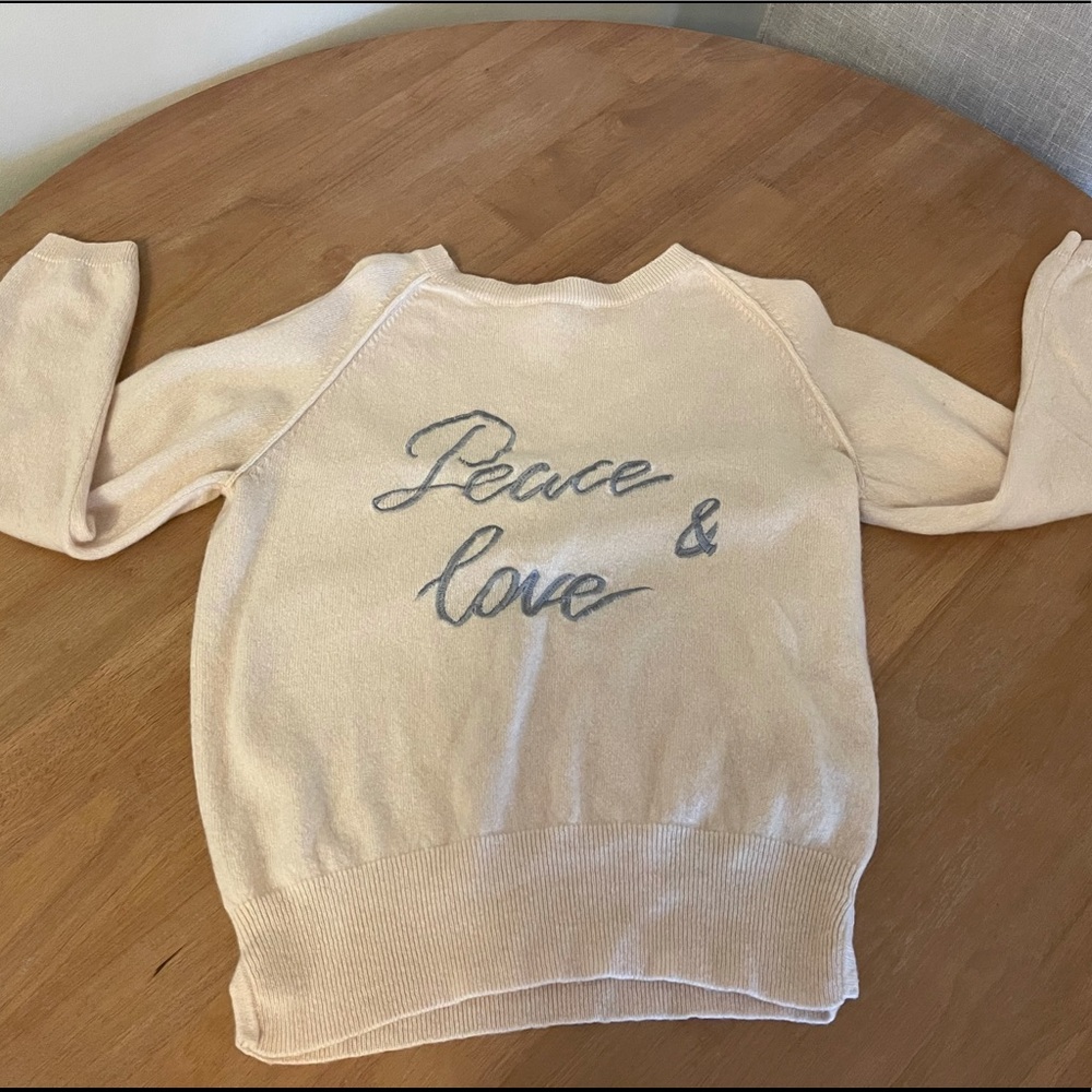 Peace and love logo sweater